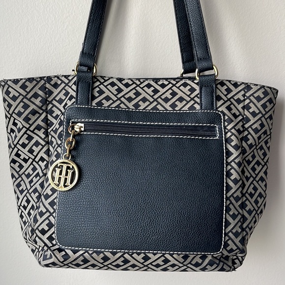 Tommy Hilfiger satchel - Picture 2 of 10